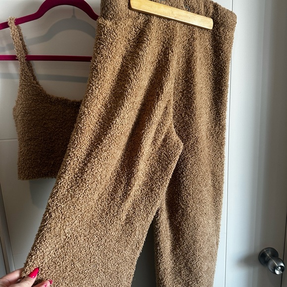 SKIMS Cozy Knit Set in Brown - Picture 2 of 4